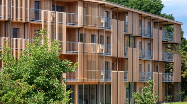 exemple d' immeuble d'habitation en bois et panneaux CLT